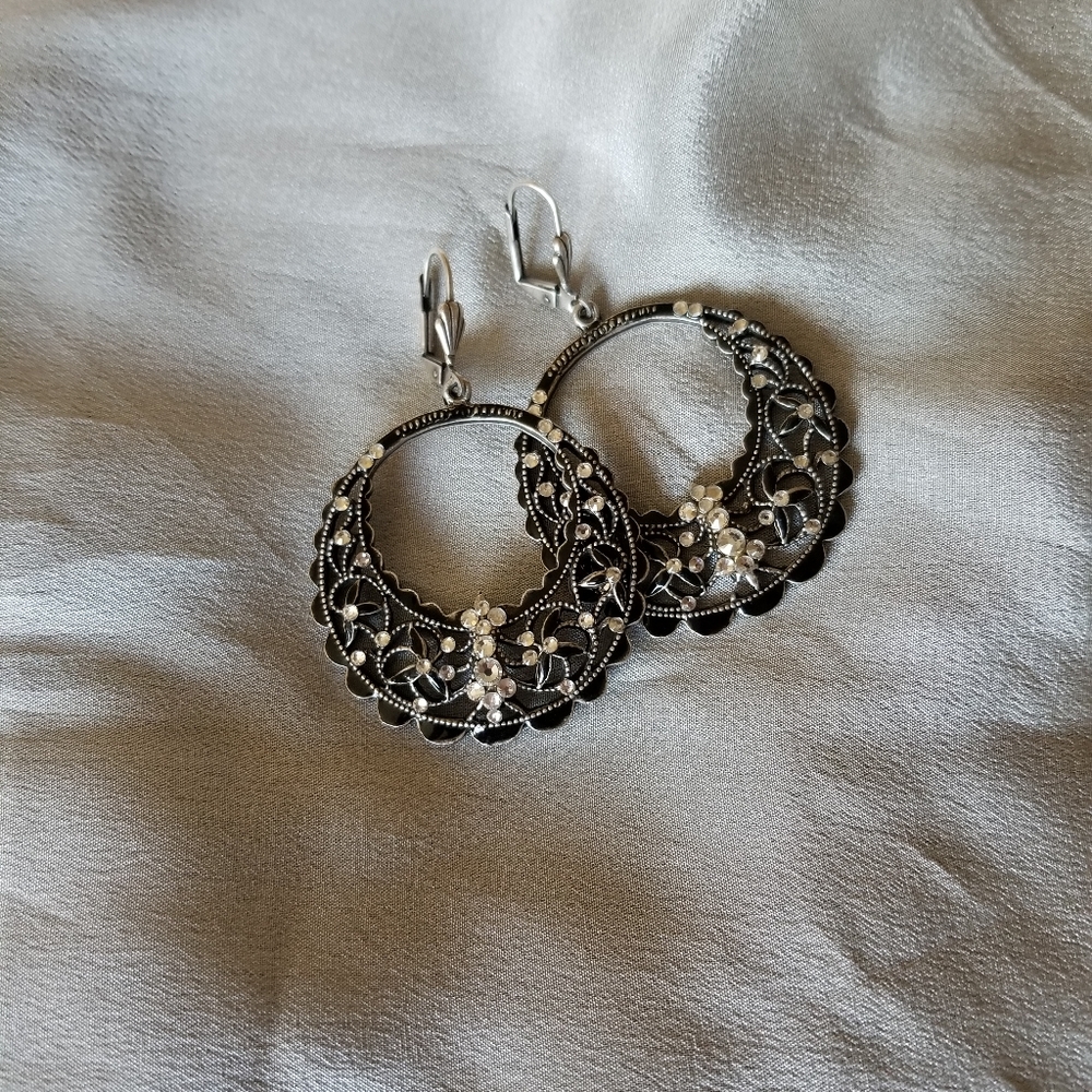 Black earrings